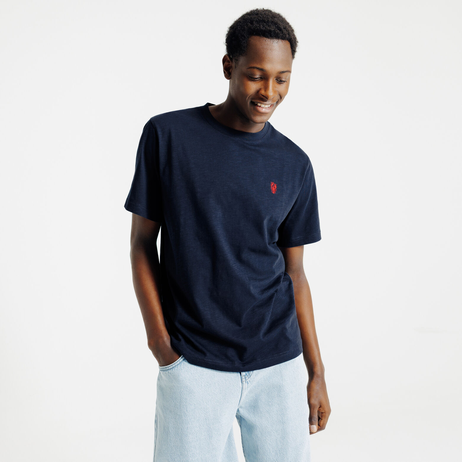 Tee shirt mati&egrave;re flamm&eacute;e broderie poitrine