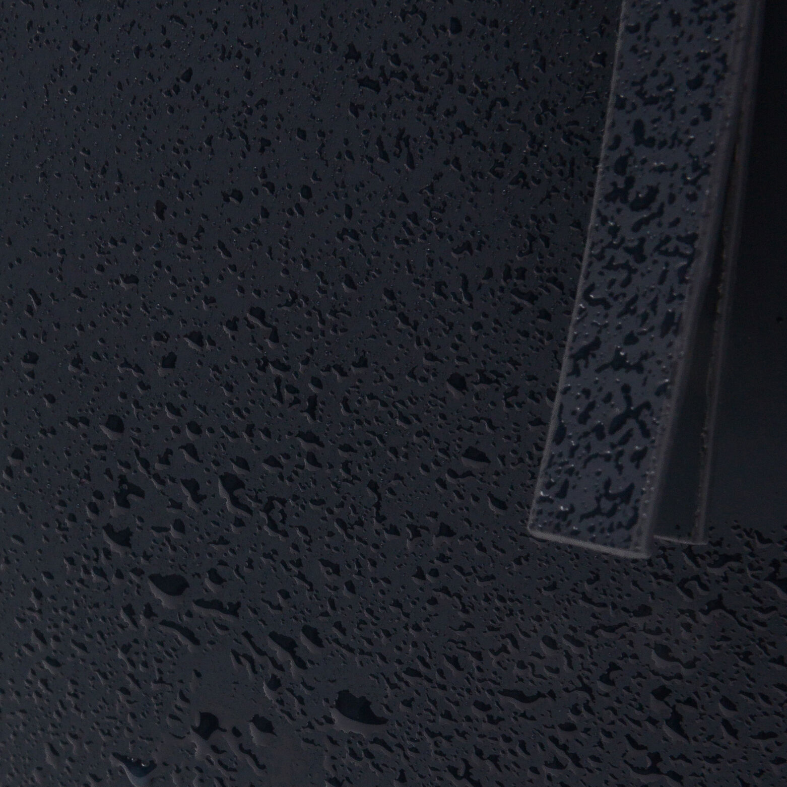 Trousse de toilette en gomme