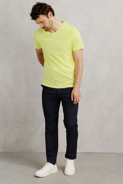 Basic T-shirt met V-hals in biokatoen