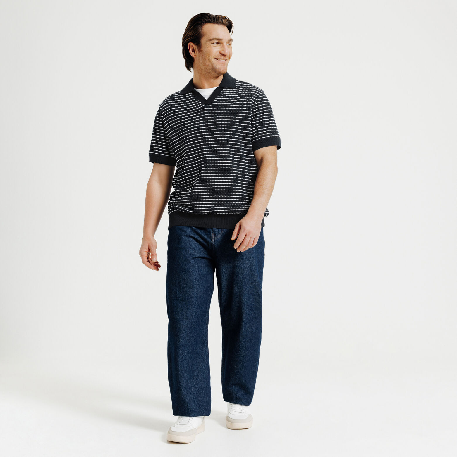 Pull manches courtes col polo resort ray&eacute; relief&eacute;