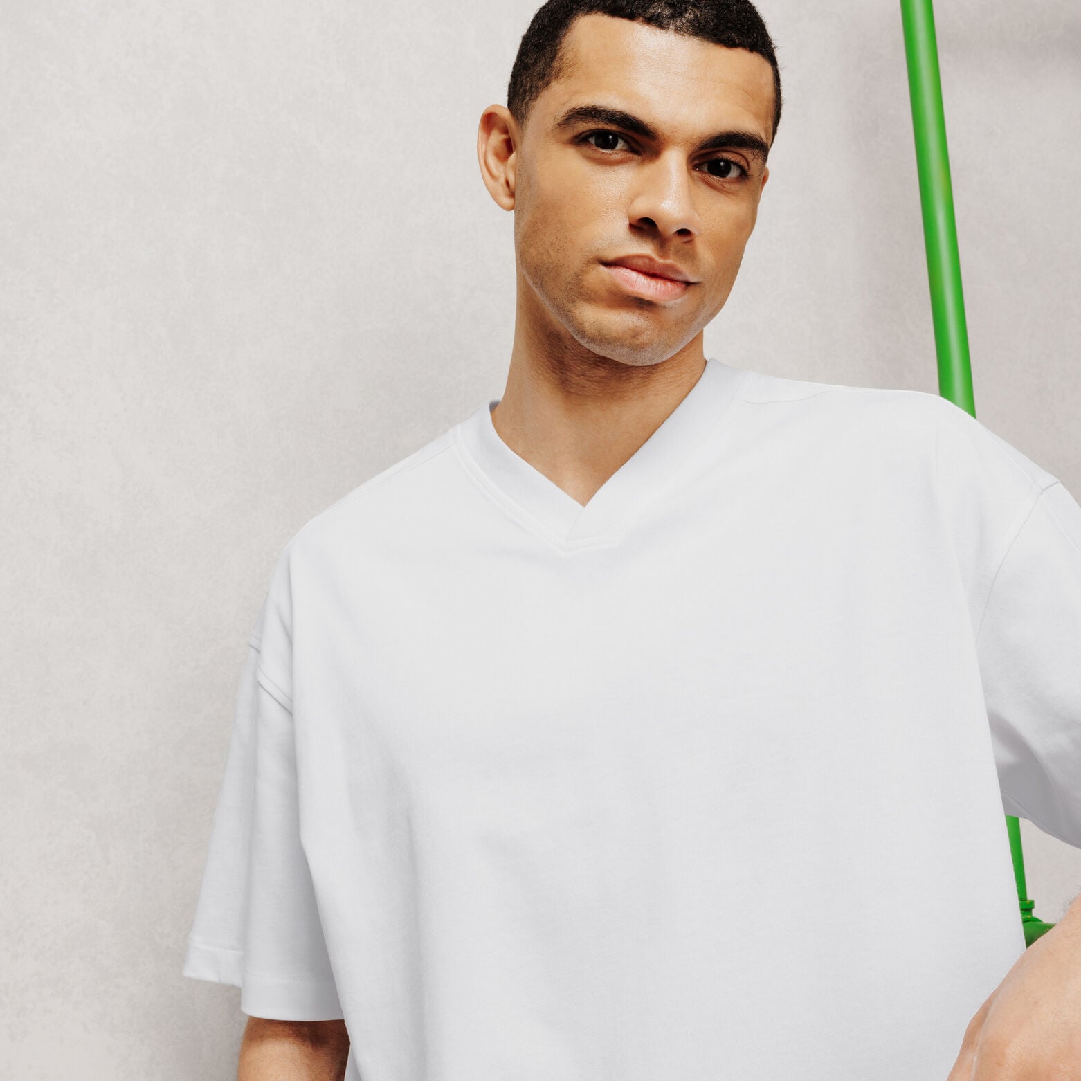 Oversized T-shirt met V-hals