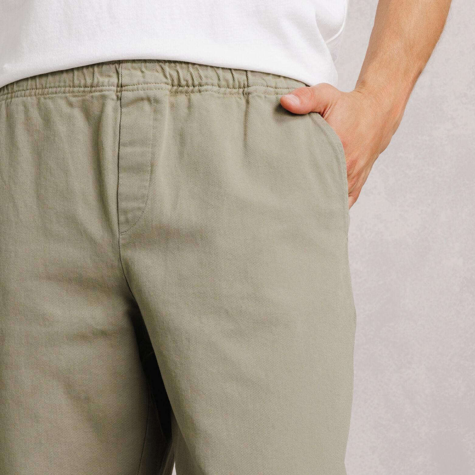 Pantalon tapered taille &eacute;lastiqu&eacute;e 100% coton