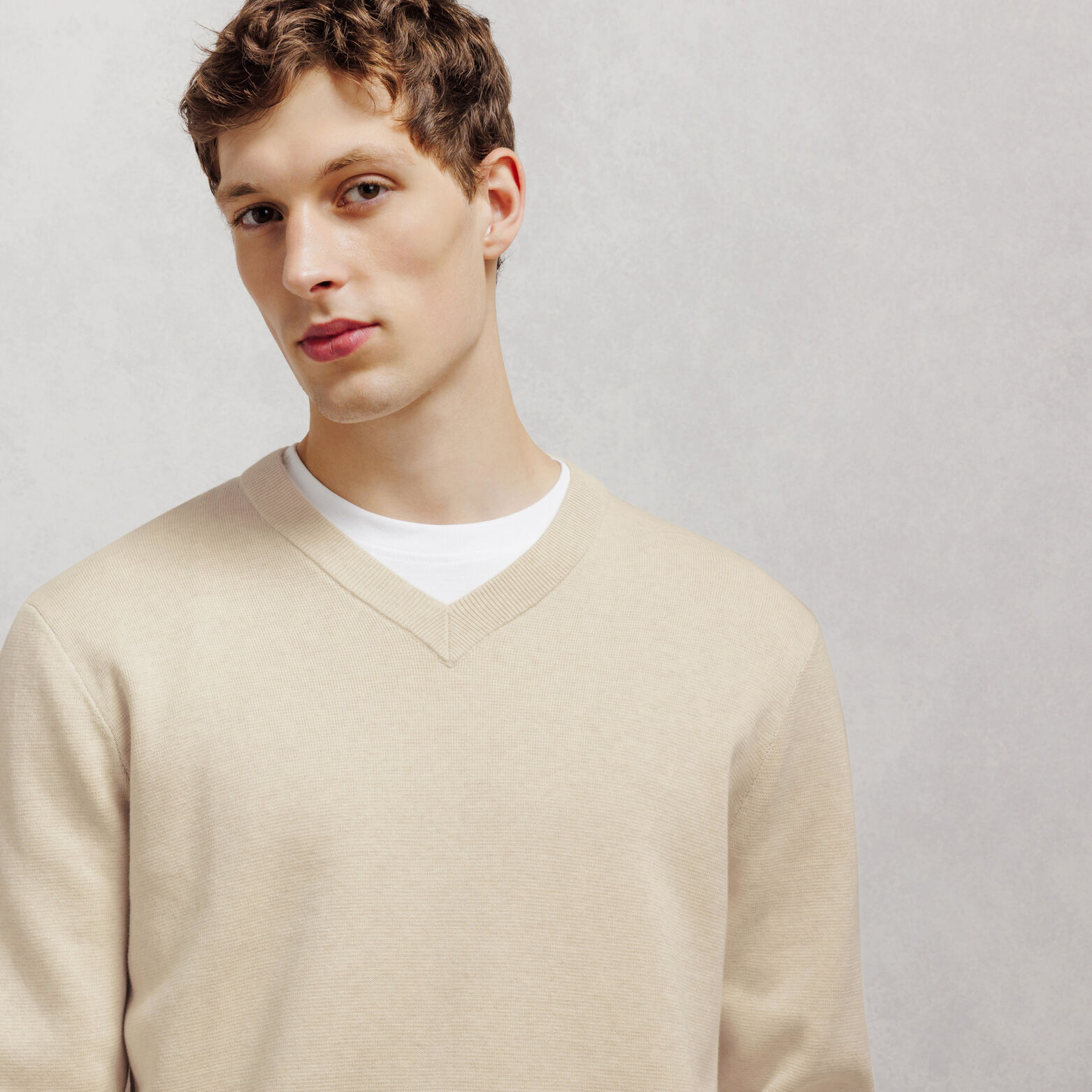 Pull col v " le parfait by JULES"