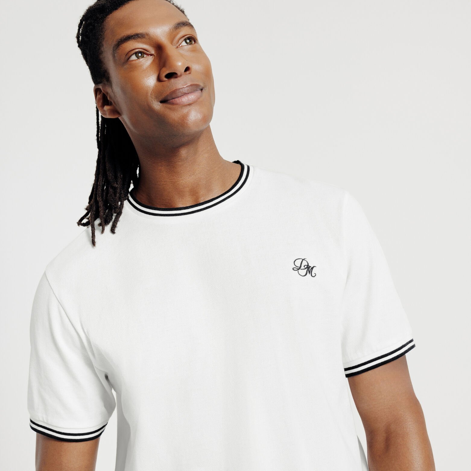 Tee shirt mati&egrave;re fantaisie contrast&eacute;