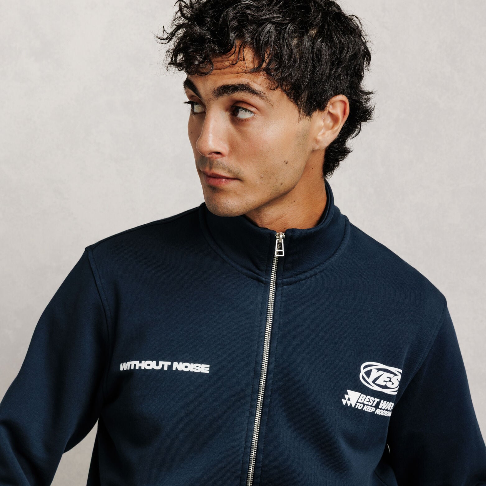 Sweat  zipp&eacute; col montant imprim&eacute;  devant dos