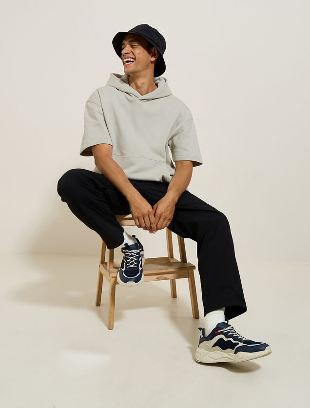 Sweat &agrave; capuche manches courtes uni