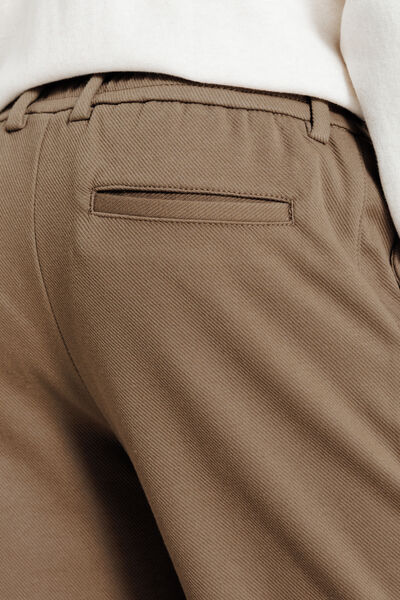 Pantalon chino tapered maille