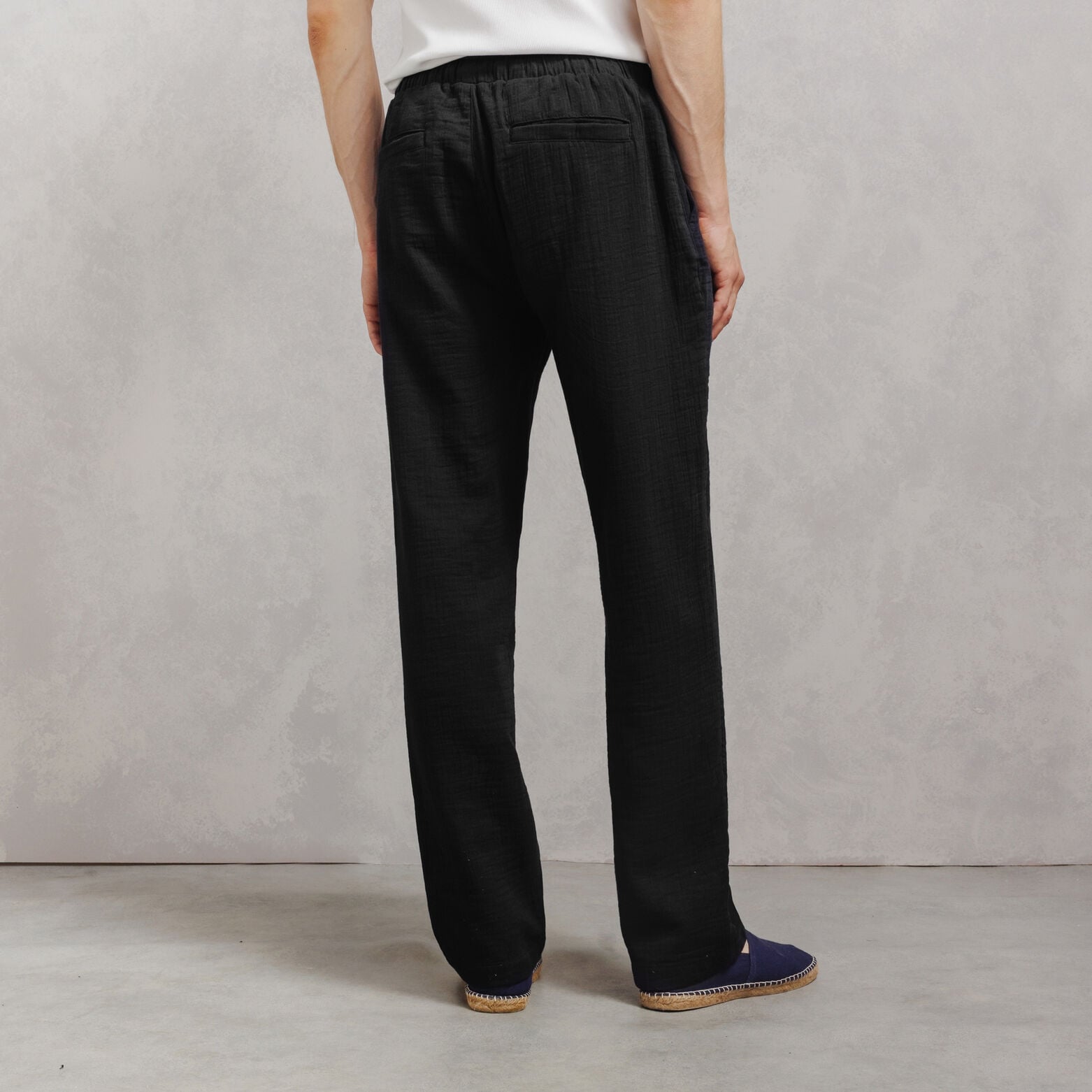 Pantalon tapered en gaze de coton