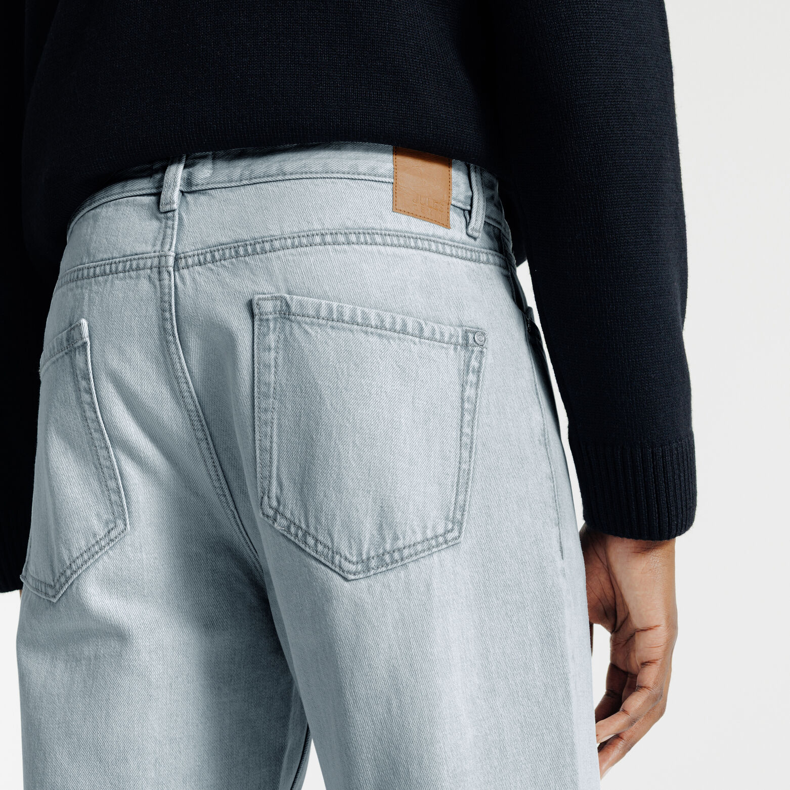 Jean loose