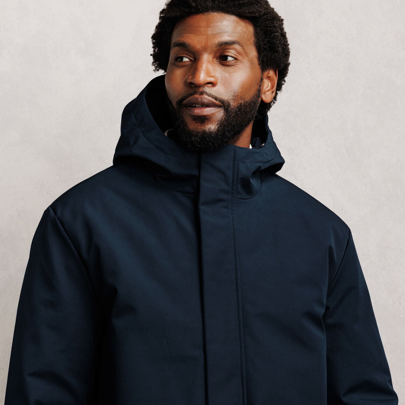 Parka courte &agrave; capuche mati&egrave;re d&eacute;perlante