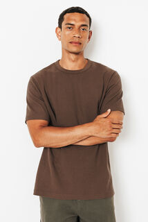 Tee shirt mati&egrave;re gaufr&eacute;e