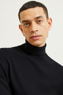 Pull col roul&eacute;