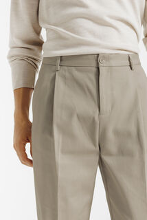 Pantalon chino loose &agrave; plis