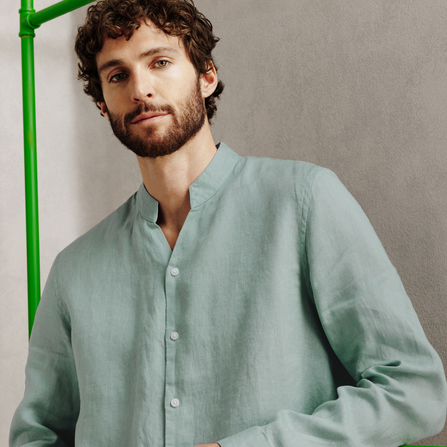 Chemise 100% lin col mao regular unie