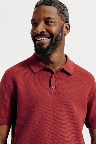 Polo en maille col boutonn&eacute; jeux de points