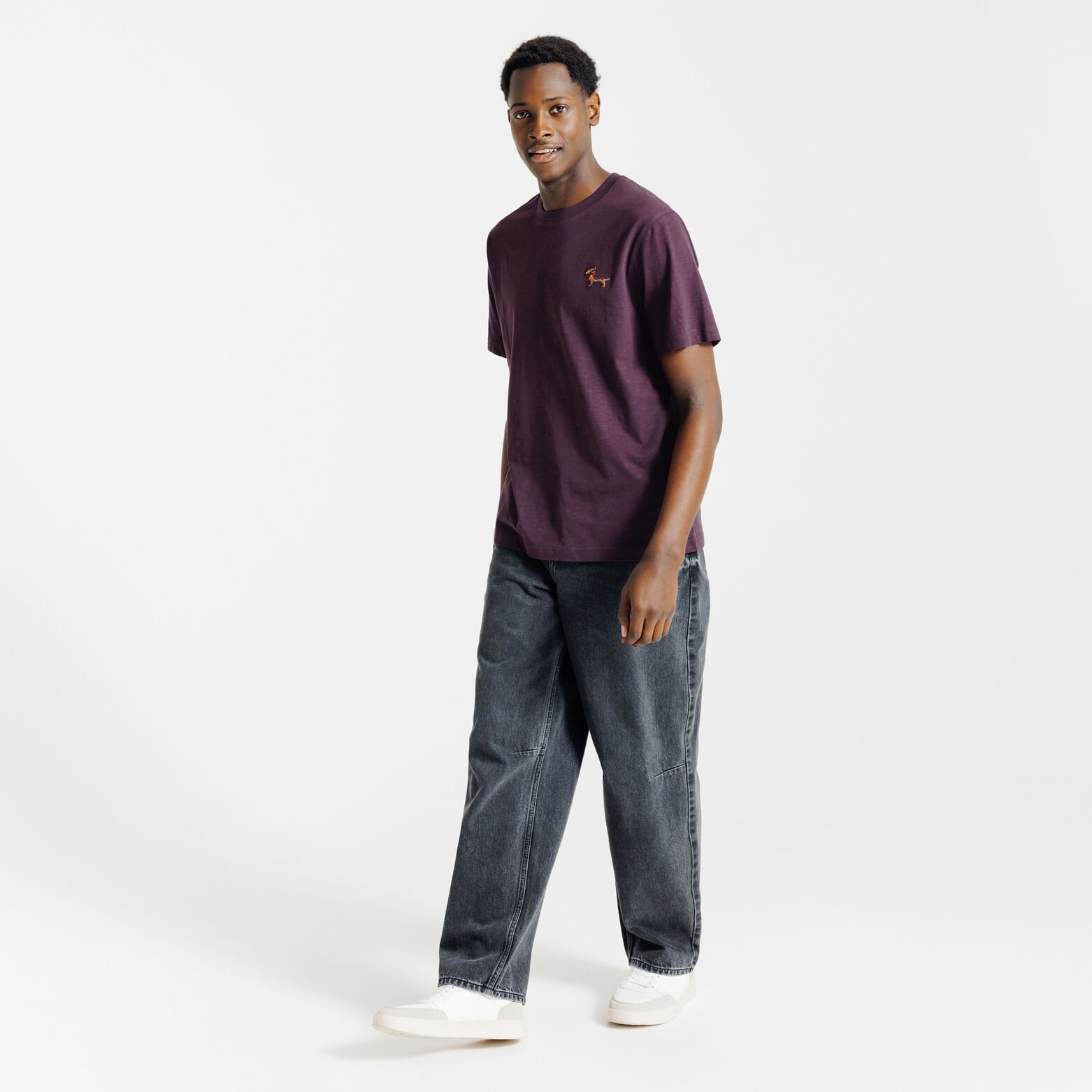 Tee shirt mati&egrave;re flamm&eacute;e broderie poitrine