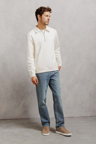 Jean loose