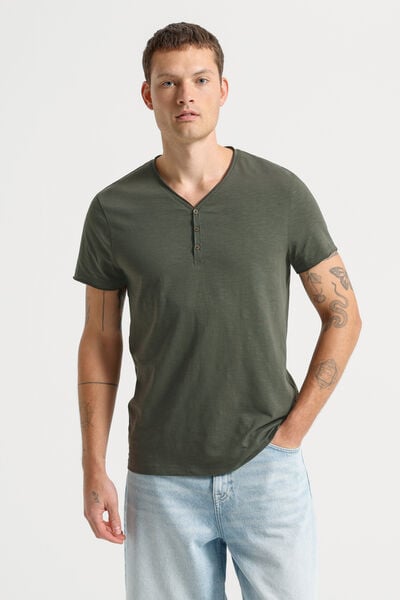 Tee shirt col tunisien mati&egrave;re flamm&eacute;e