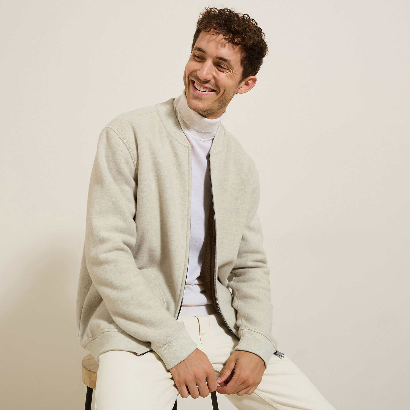 Sweat en maille zipp&eacute;