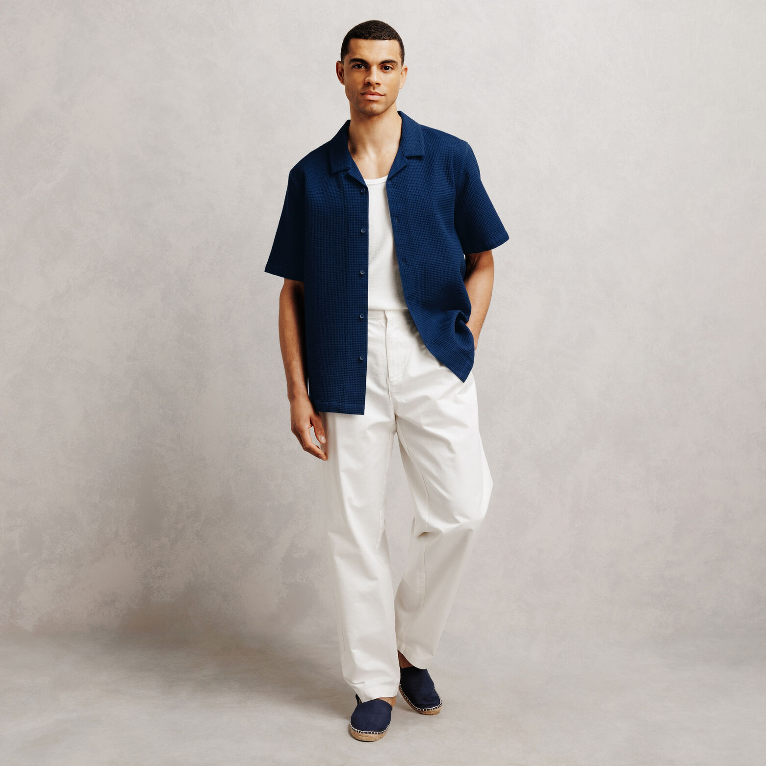 Effen hemdje in gewafeld katoen