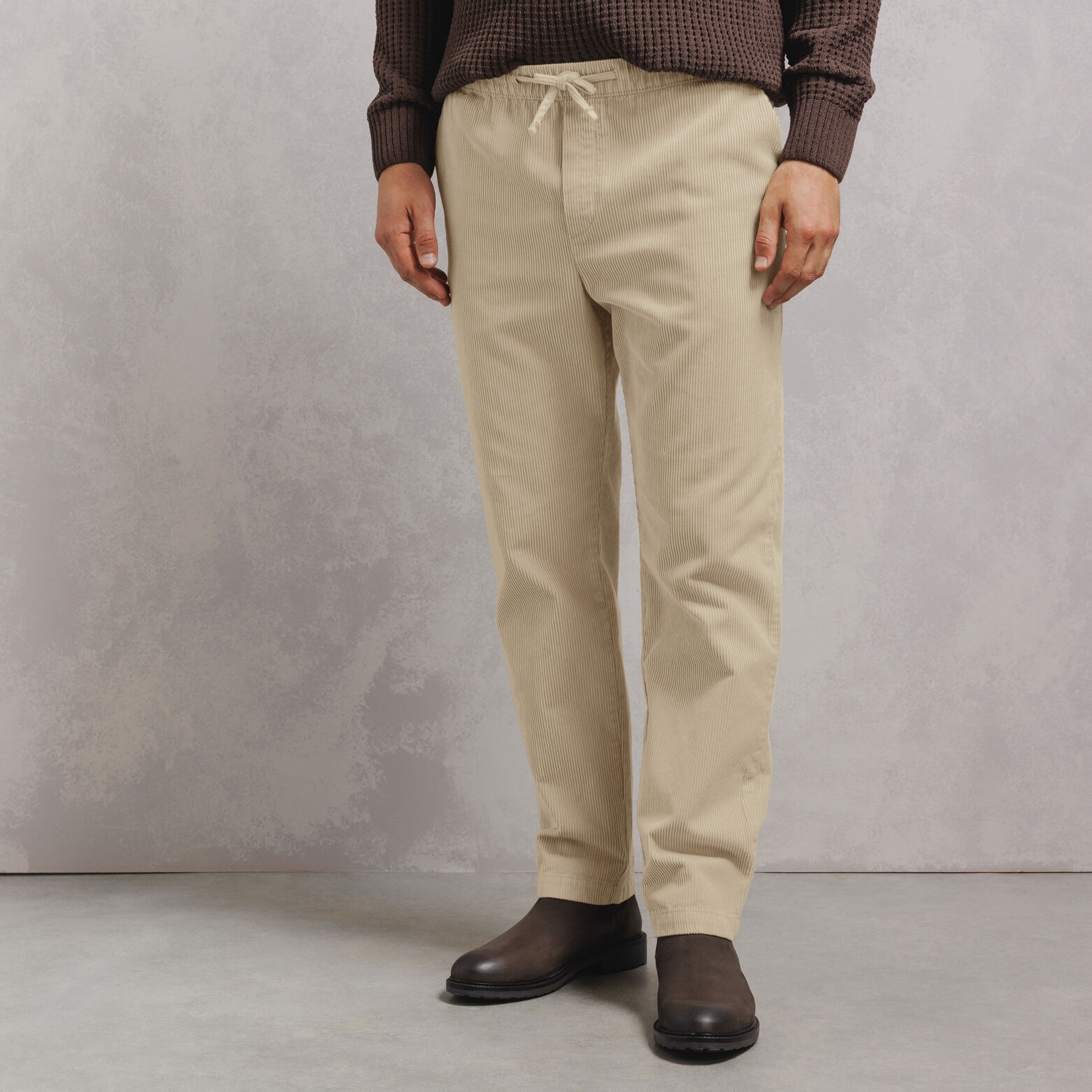 Pantalon tapered taille &eacute;lastiqu&eacute;e en velours