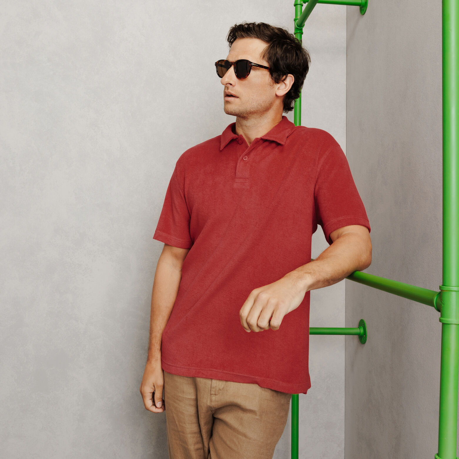 Polo manches courtes uni mati&egrave;re &eacute;ponge