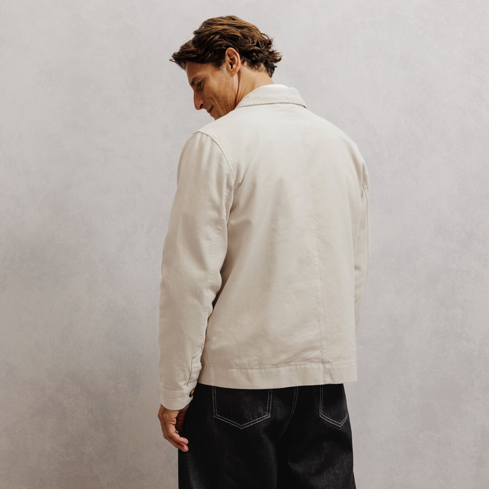 Veste boutonn&eacute;e col chemise 100% coton