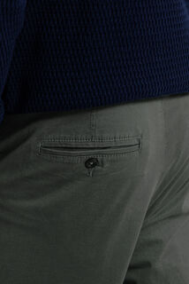 Pantalon chino loose