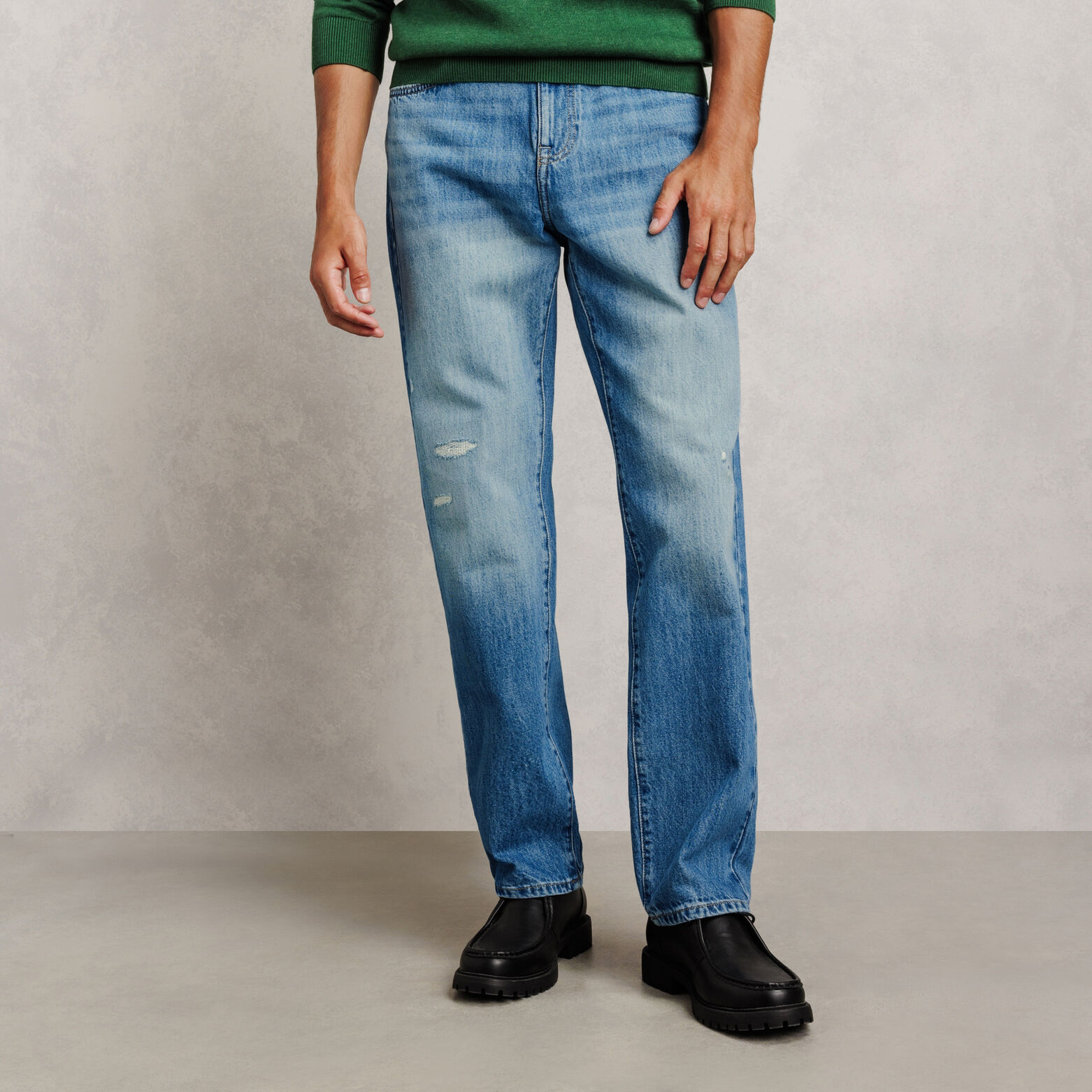 Jean loose avec abrasion d&eacute;lav&eacute; 100% coton