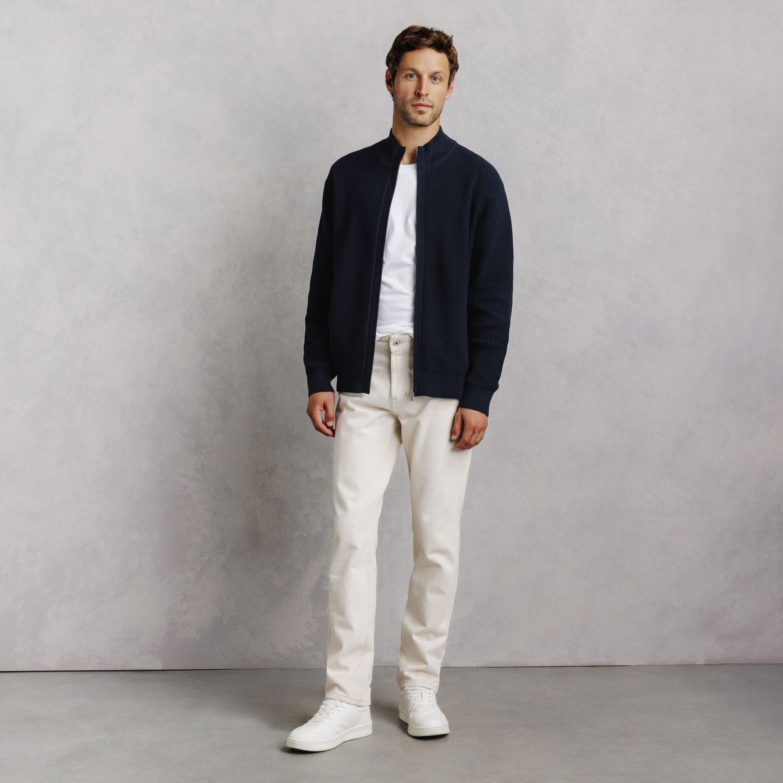 Gilet zipp&eacute; col montant