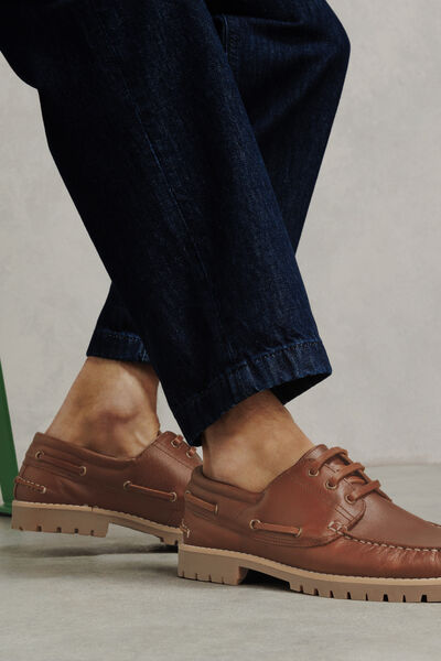 Mocassins en cuir semelle crant&eacute;e