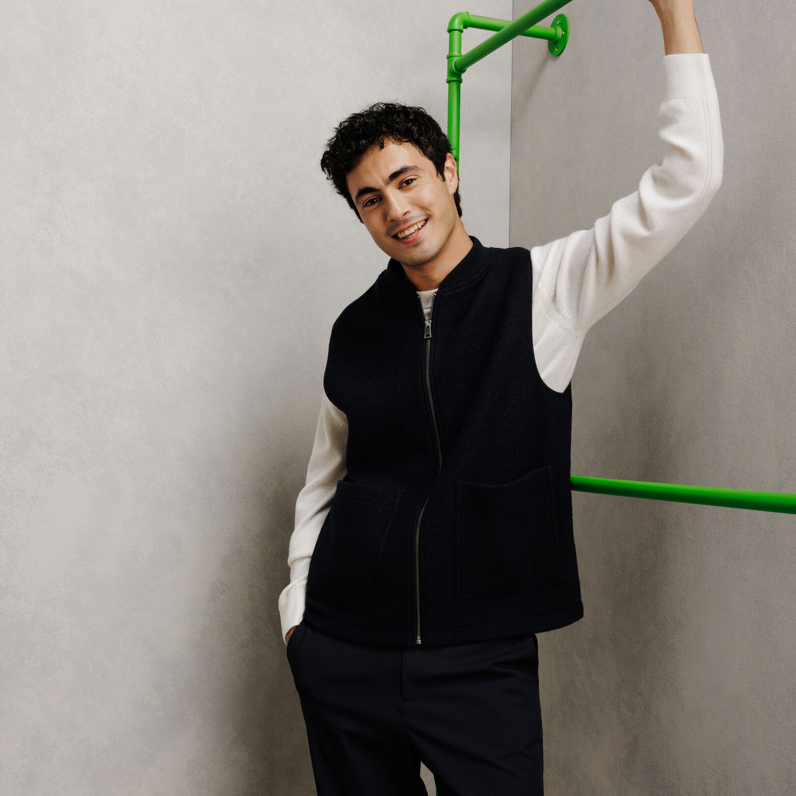 Gilet zipp&eacute; sans manches 100% laine