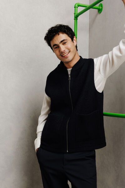 Gilet zipp&eacute; sans manches 100% laine