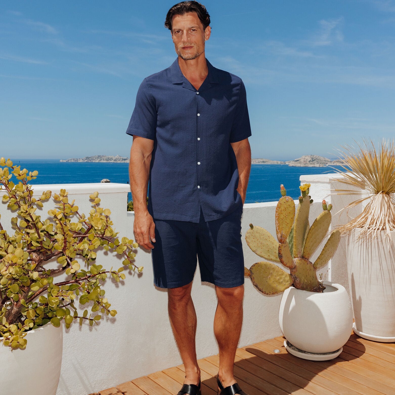 Ensemble chemisette et bermuda seersucker ray&eacute; - Bleu moyen