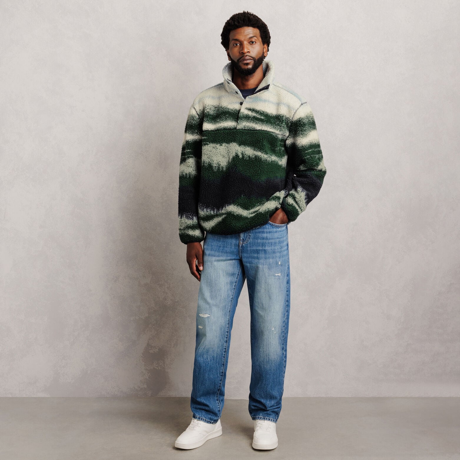 Veste col montant pressionn&eacute; en sherpa imprim&eacute;e