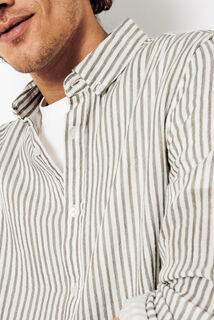 Chemise en gaze de coton ray&eacute;e