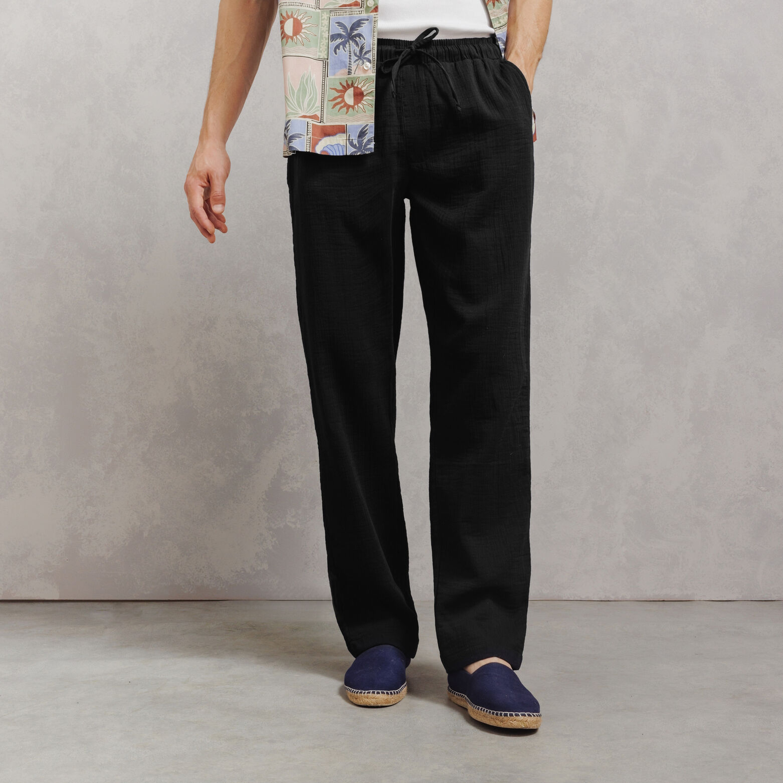 Pantalon tapered en gaze de coton