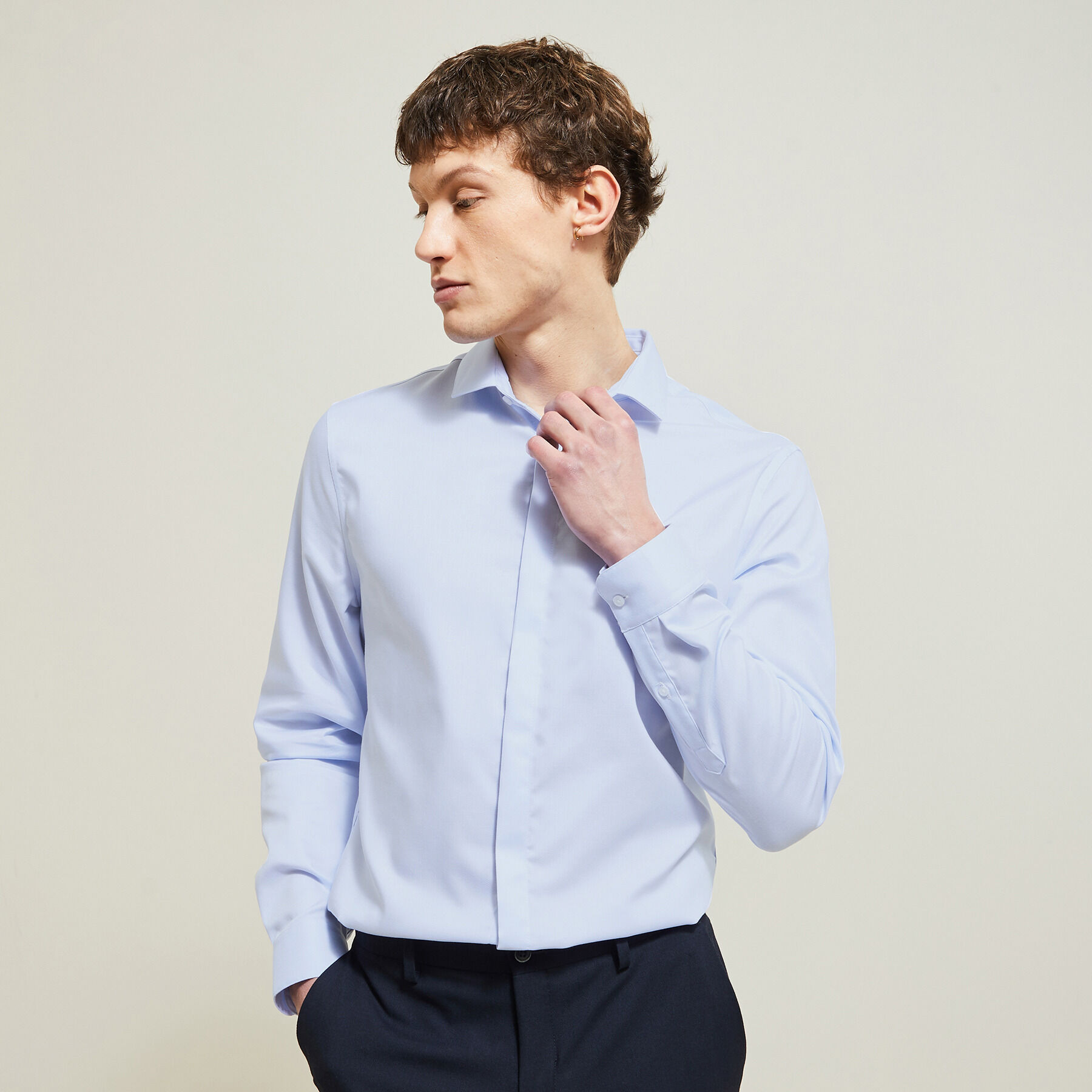 Chemise facile à repasser sale