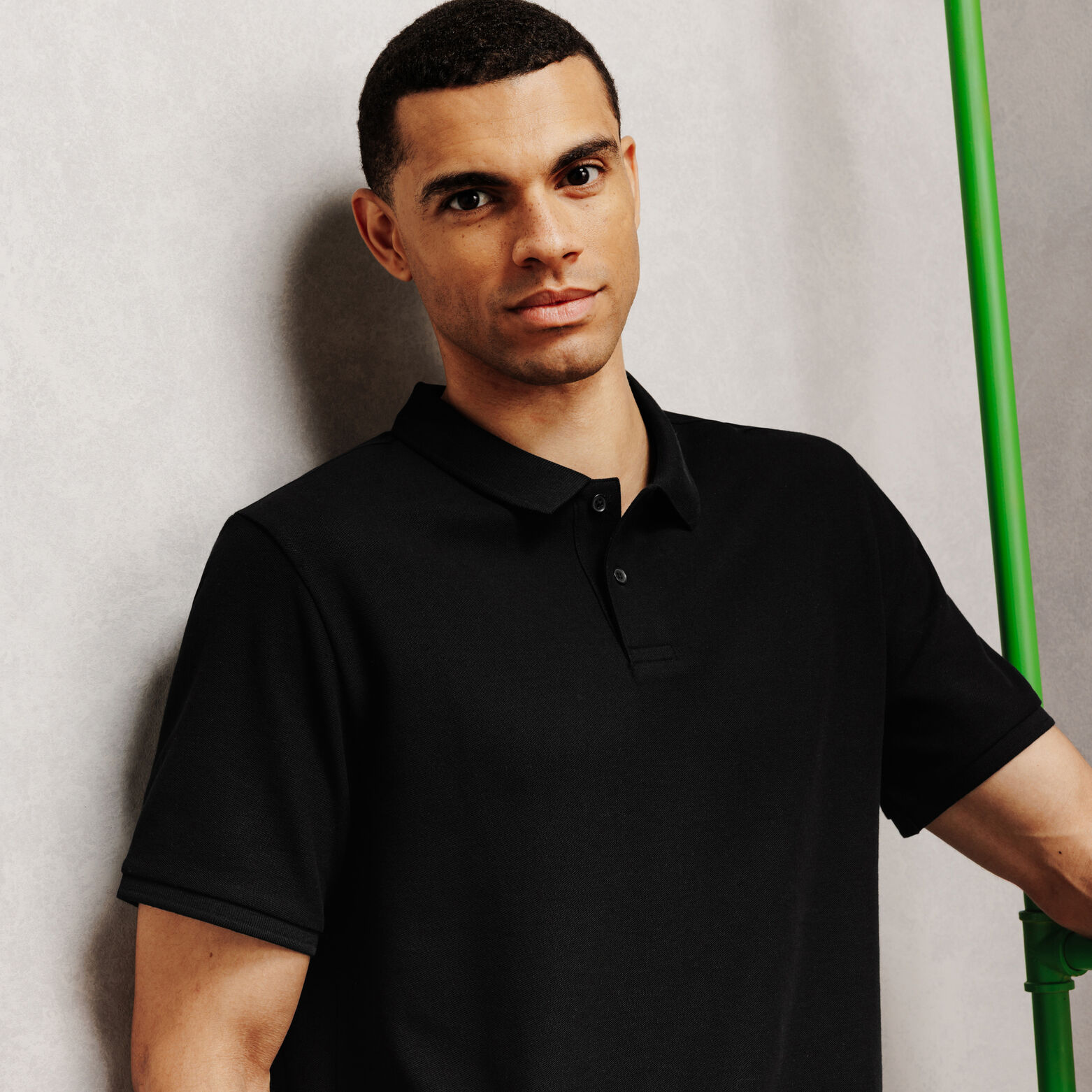 Polo manches courtes piqu&eacute; uni