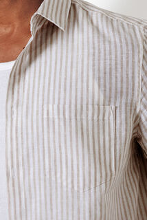 Chemise en coton lin rayée col boutonné