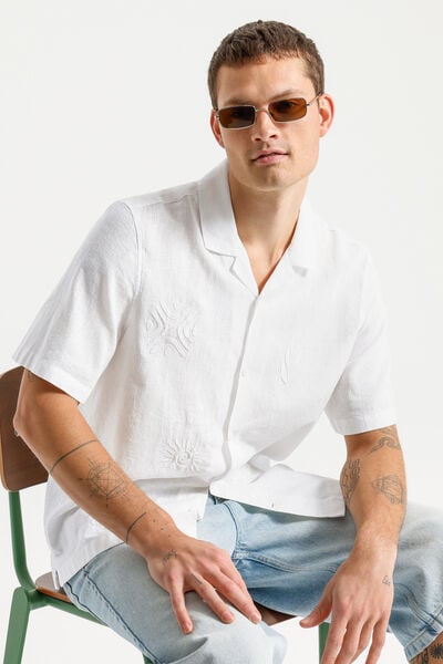 Hemdje in katoen linnen met borduursel