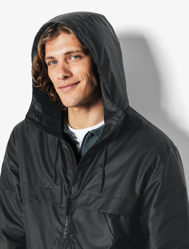 Blouson coupe-vent d&eacute;perlant &agrave; capuche