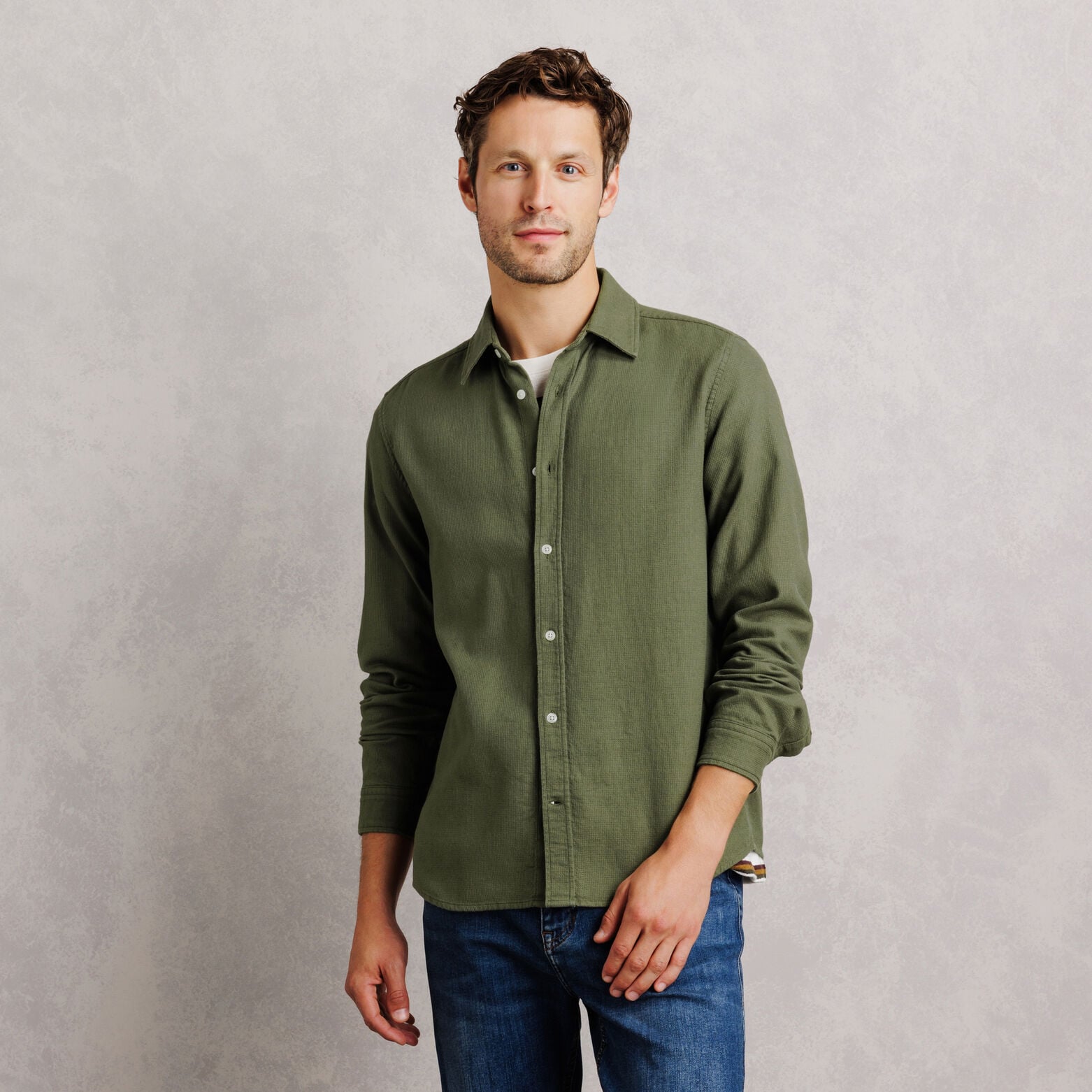 Chemise 100% coton armur&eacute;e unie