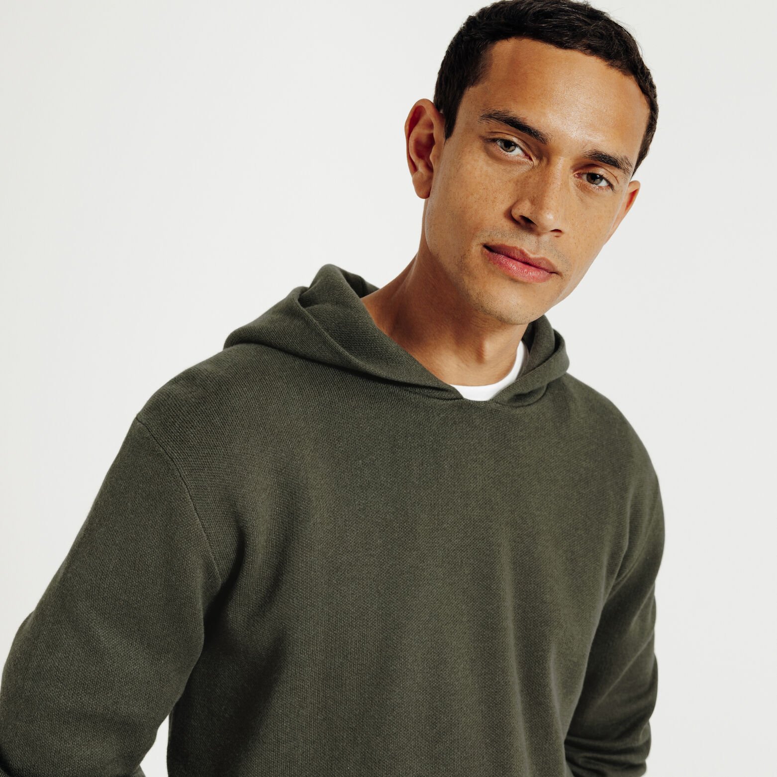 Pull &agrave; capuche &eacute;pais