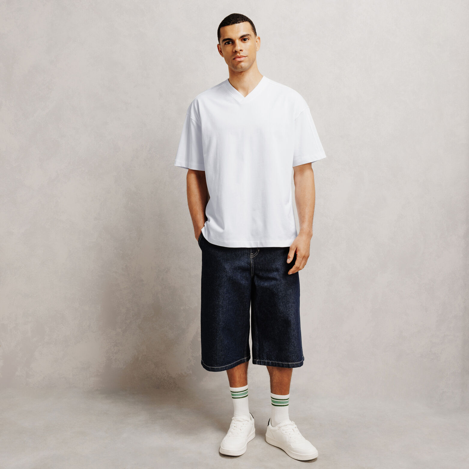 Oversized T-shirt met V-hals