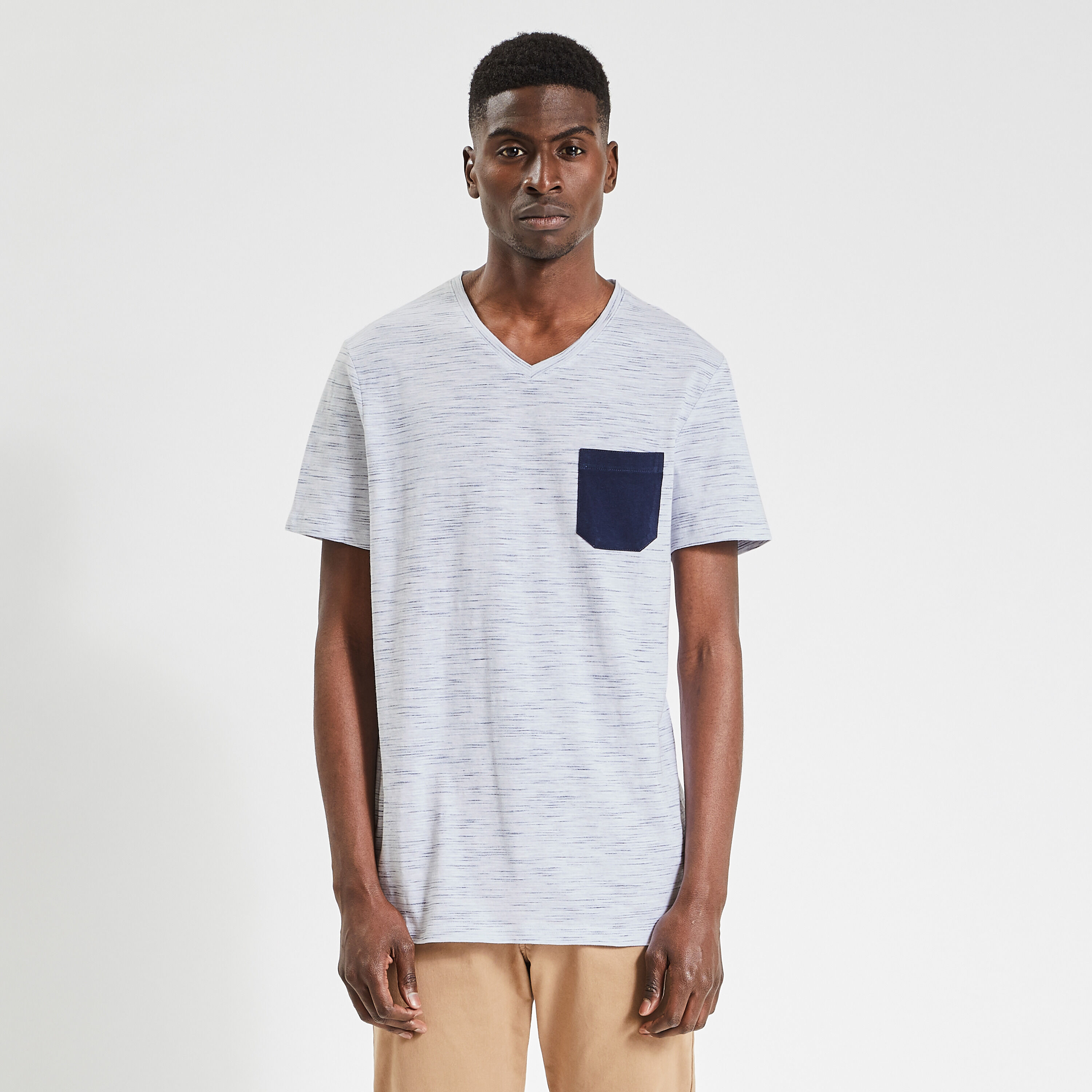 T shirt sales met v hals
