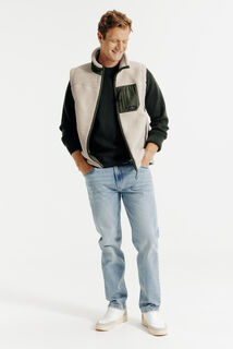 Veste sans manche en sherpa contrast&eacute;e