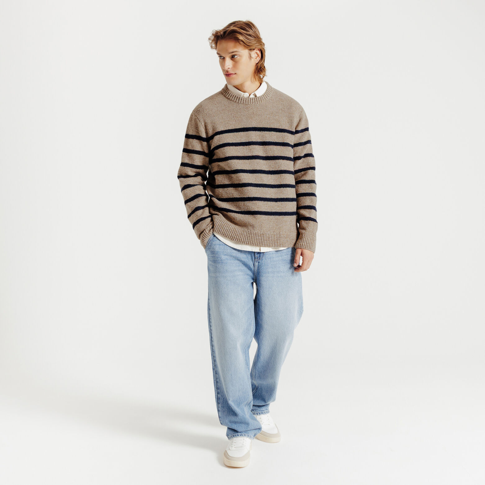 Pull col rond jeux de points rayé