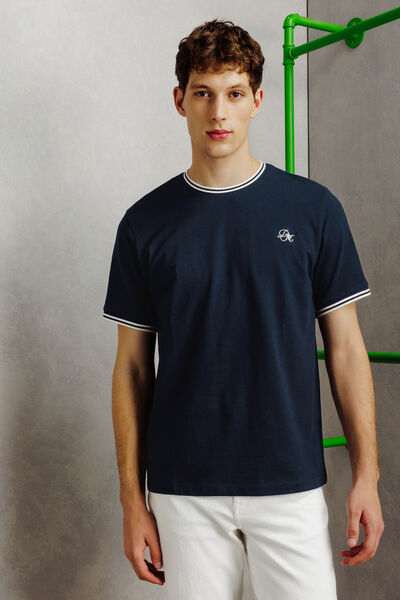Tee shirt brod&eacute; contrast&eacute;
