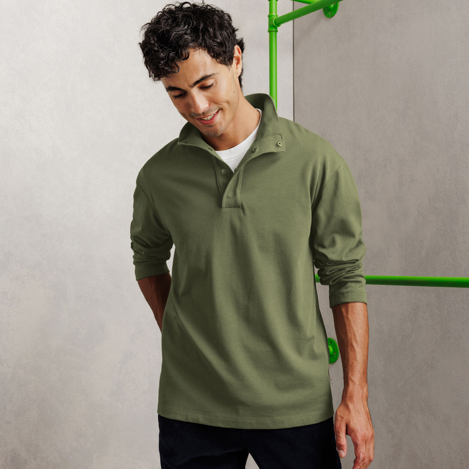 Tee shirt manches longues col montant pressionn&eacute;